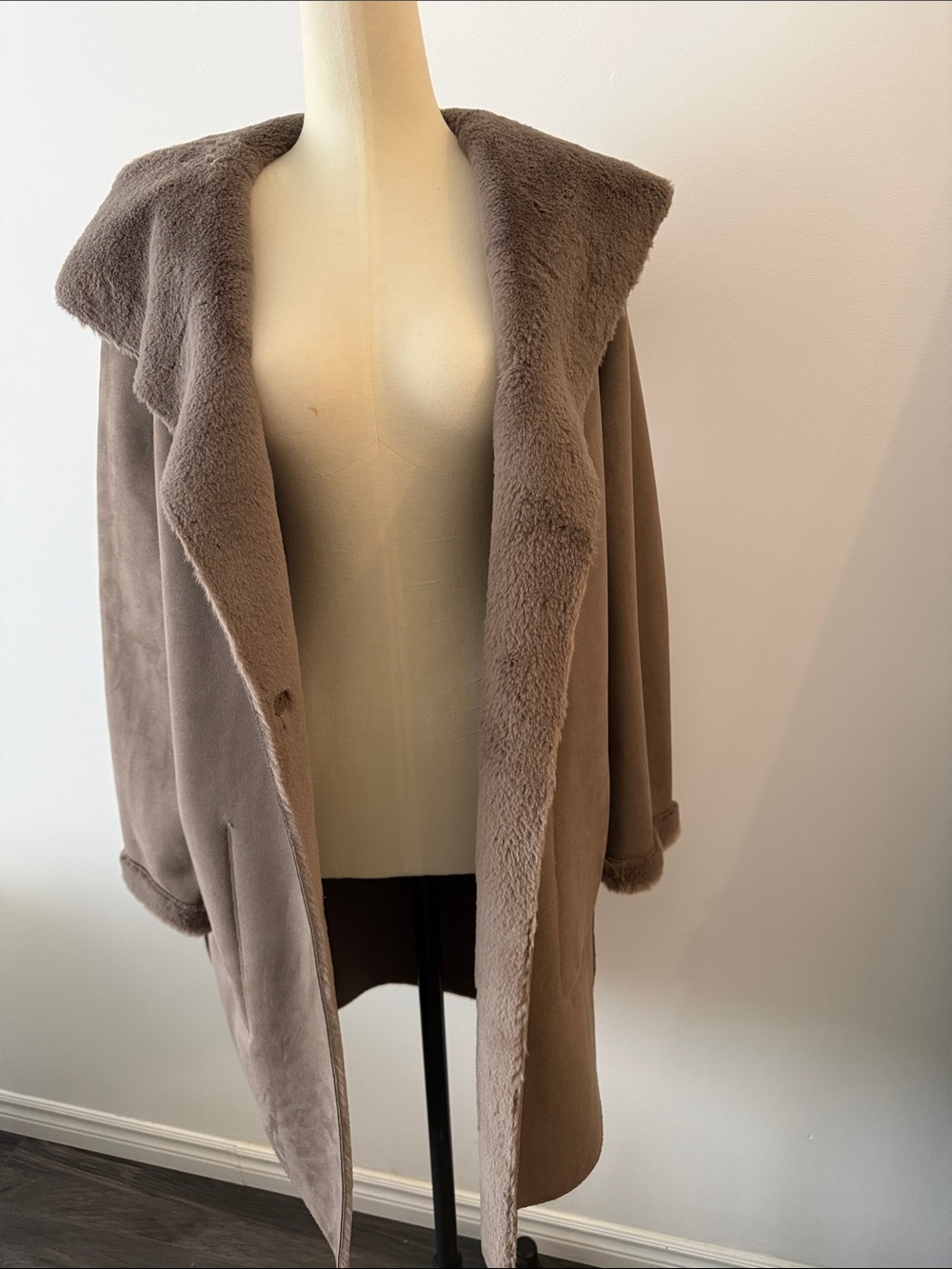 Reversible Taupe Faux-Shearling and Suede Coat with Hooded Collar - Women